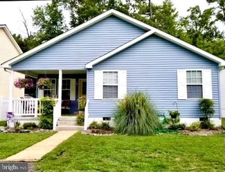 339 9th St, Colonial Beach, VA 22443