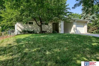 929 Eldon Dr, Lincoln, NE 68510