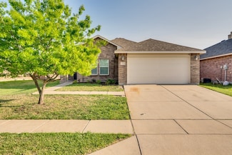 5701 Talons Crest Cir, Fort Worth, TX 76179