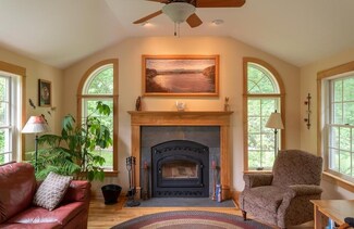21 Mountain Laurel Path, Florence, MA 01062