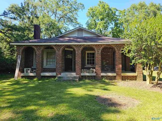 611 Parker Rd SE, Hartselle, AL 35640