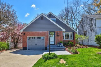 2537 Moundview Dr, Cincinnati, OH 45212