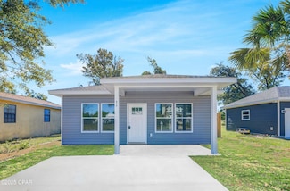 814 E 9th Ct, Panama City, FL 32401