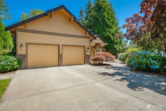 8842 Goldeneye Ln, Blaine, WA 98230