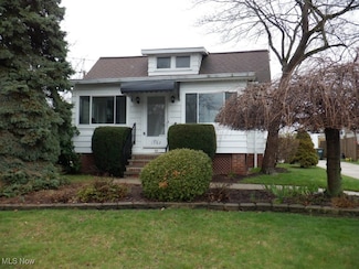 1562 Roselawn Rd, Cleveland, OH 44124