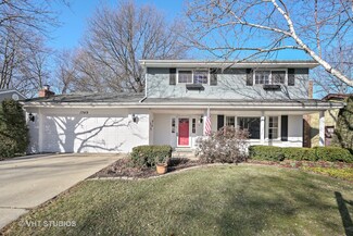1749 Clyde Dr, Naperville, IL 60565