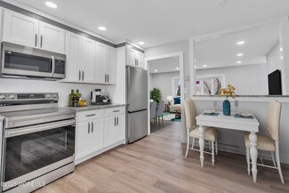 402 Picardy Ct Unit B, Lakewood, NJ 08701