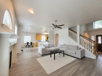 414 Lookout Ln, Dickinson, TX 77539