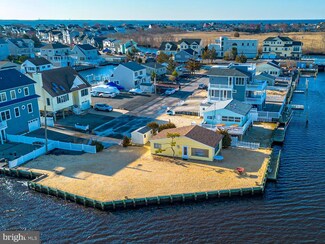 1307 Kauai Dr, Forked River, NJ 08731