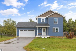 1938 Hansen Cir, Traverse City, MI 49685