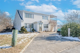 295 Bergen Ave, West Babylon, NY 11704