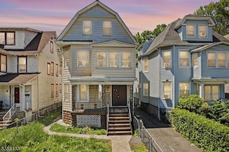 253 S Burnett St, East Orange, NJ 07018