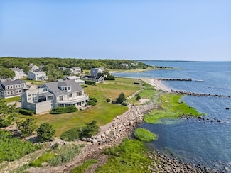 7 Anawan Rd, Mattapoisett, MA 02739
