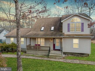 116 Locust Dr, East Stroudsburg, PA 18301