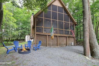 34 Elmwood Ct, Lake Ariel, PA 18436