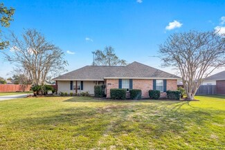 6709 Bonne Meadow Ln, Lake Charles, LA 70605