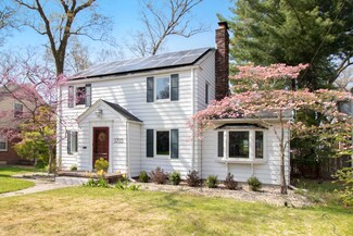 1715 E Lasalle Ave, South Bend, IN 46617