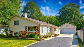 297 Mcmillan St, Grayslake, IL 60030