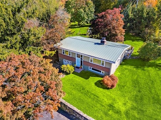 11 Hilltop Dr, North Salem, NY 10560
