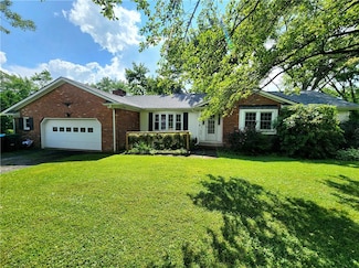 1426 S Darby Rd, Hermitage, PA 16148