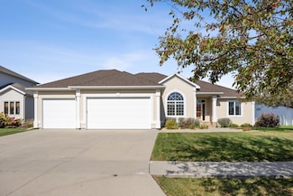 1040 36th Ave W, West Fargo, ND 58078