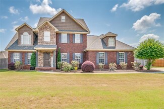 101 Oglethorpe Dr, Deatsville, AL 36022