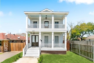 4629 Willow St, New Orleans, LA 70115