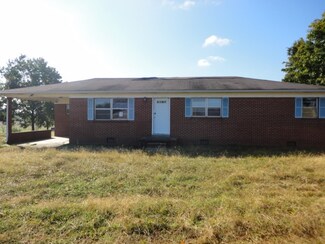 327 Latta Rd, Fulton, KY 42041