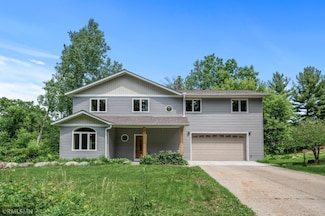 2117 Oakridge St, Saint Paul, MN 55119