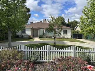 23017 Sylvan St, Woodland Hills, CA 91367