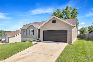 2324 Garden Ln, Festus, MO 63028