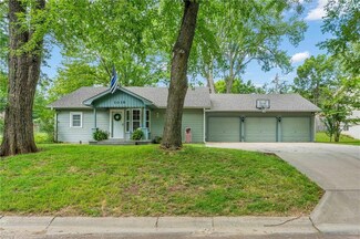 1039 Fir St, Eudora, KS 66025