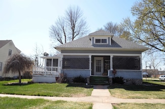 310 K St, Neligh, NE 68756