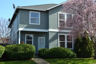 3162 Juniper Ridge Unit B Dr, Medford, OR 97504