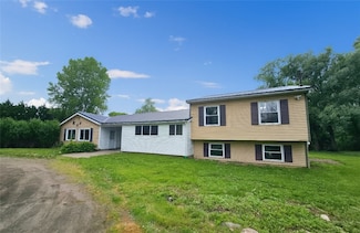861 Filkins Rd, Newark, NY 14513