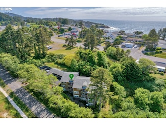 425 SE Shell Ave Unit 4, Depoe Bay, OR 97341