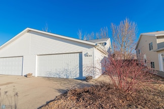 1022 Oak Place, West Fargo, ND 58078