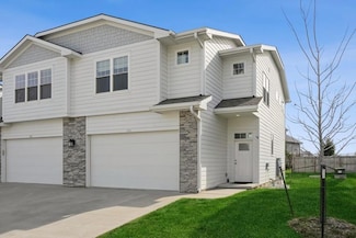 1501 Mocking Bird Ln, Grimes, IA 50111