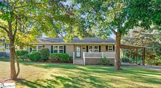 715 Shands St, Clinton, SC 29325