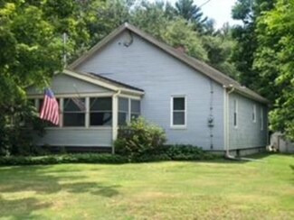 34 Ash St, Webster, MA 01570