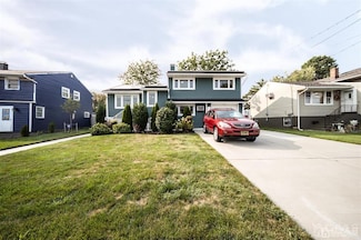 47 Jackson Ave, Carteret, NJ 07008