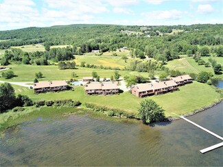399 Holbrook Bay Commons Unit C27, Newport, VT 05857