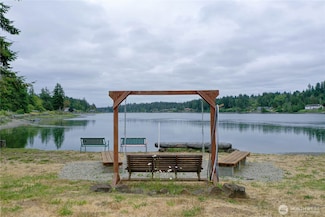 481 E Leeds Dr, Shelton, WA 98584