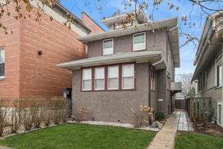 826 Clarence Ave, Oak Park, IL 60304