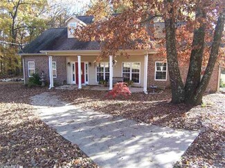 218 E Glazypeau Rd, Hot Springs Village, AR 71909