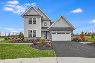12 Prado Rd, Monroe Township, NJ 08831