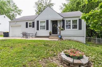 622 NE Greenfield Rd, Kansas City, MO 64116