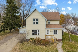 446 W Main St, Reedsburg, WI 53959