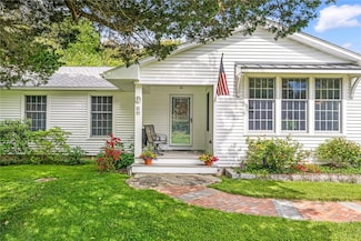 22 Pond View Dr, Little Compton, RI 02837
