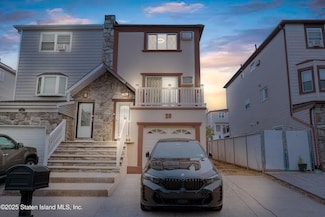 26 E Brandis Ave, Staten Island, NY 10308
